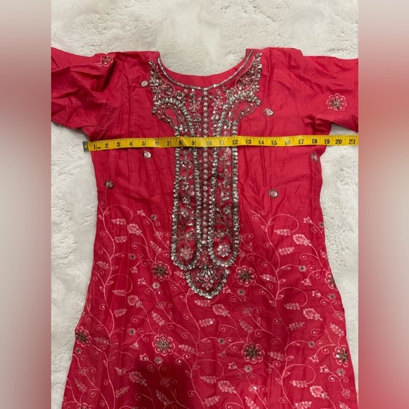 Asim Jofa Pakistani Luxury
Chiffon Dress set ( 3 )
Product Code: d#322 - Picture 5 of 8